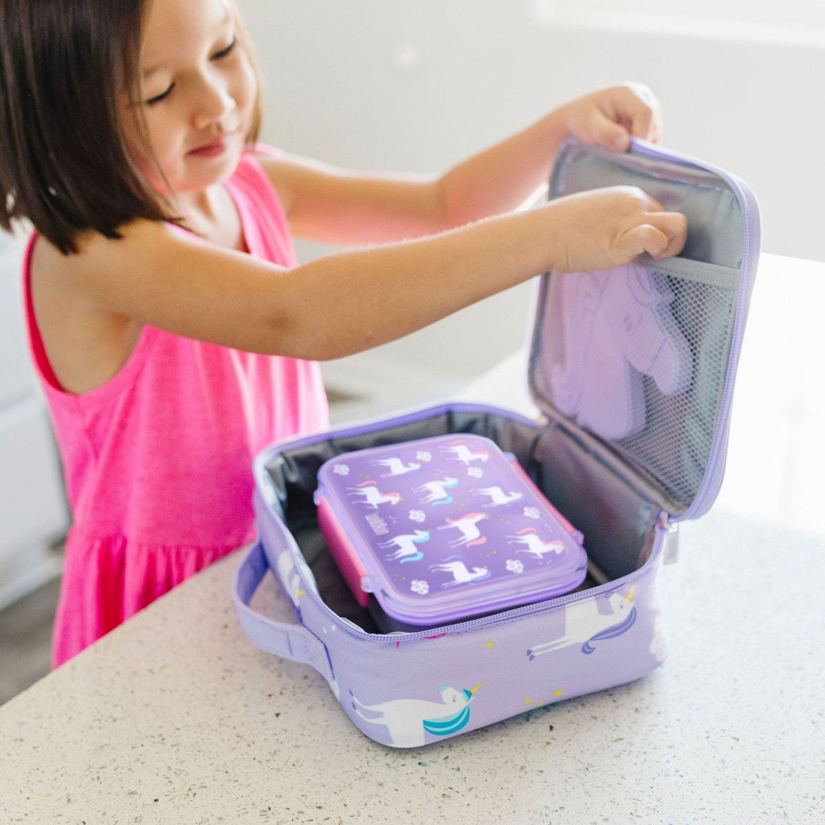 Bento box reutilizable Wildkin Unicorn, vista del producto #color_WIK Unicorn