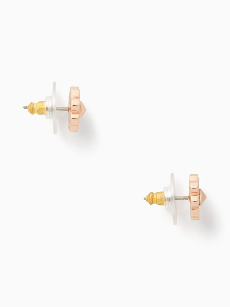 Aretes pequeños Kate Spade con diseño tipo trébol floral elegantes y femeninos
