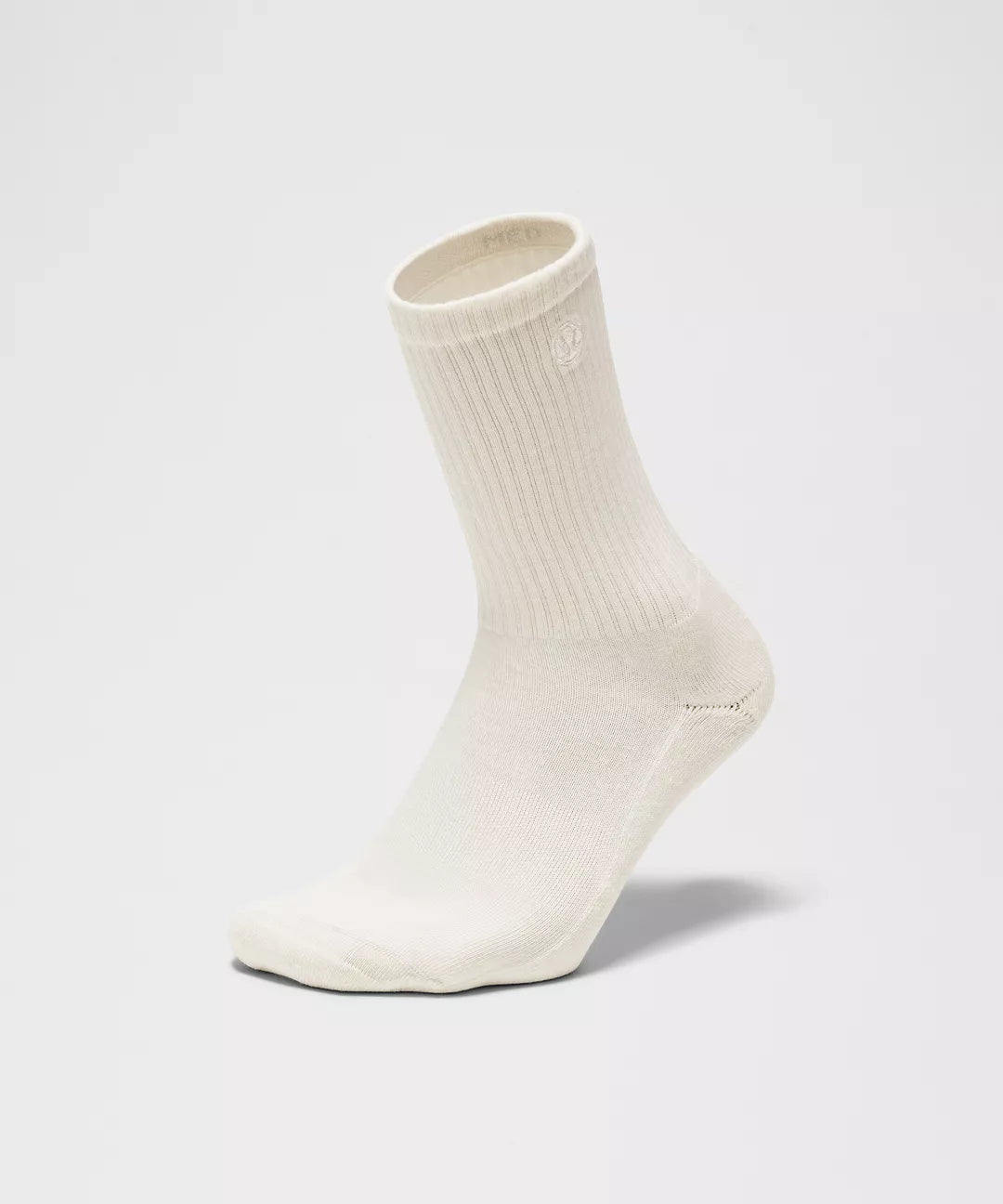 Pack de 3 calcetas deportivas Lululemon en colores Oxford Red Club Blue Light Ivory #color_LL Oxford Red/Club Blue/Light Ivory