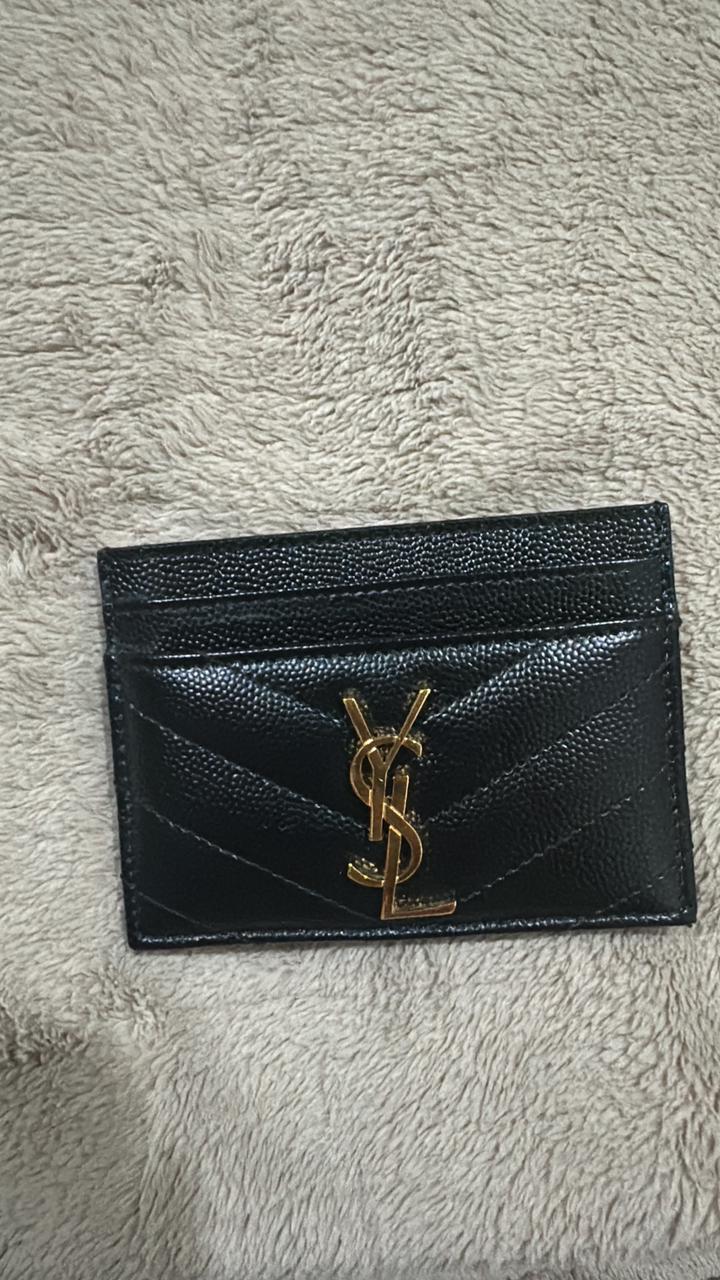 Tarjetero en piel Cassandre Matelassé Mujer