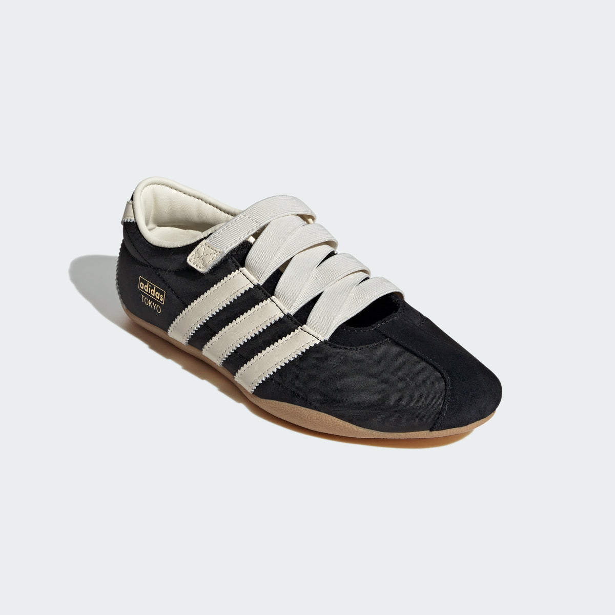 adidas Tokyo Mary Jane Shoes para mujer, vista frontal #color_ADI Core Black / Cream White / Gold Metallic