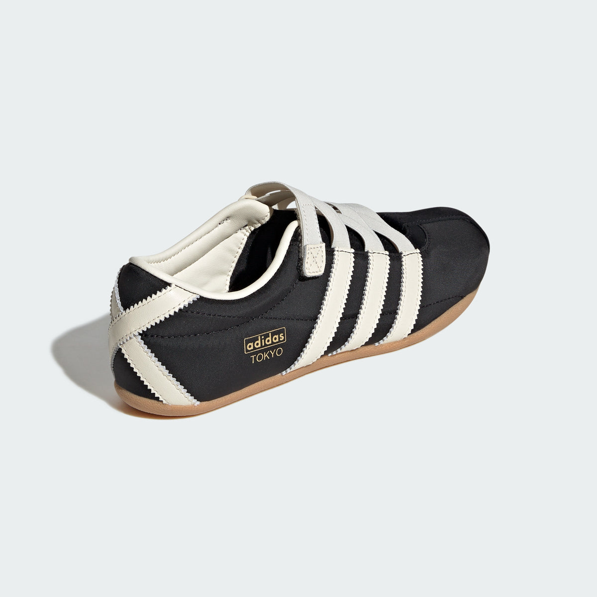 adidas Tokyo Mary Jane Shoes para mujer, vista posterior #color_ADI Core Black / Cream White / Gold Metallic