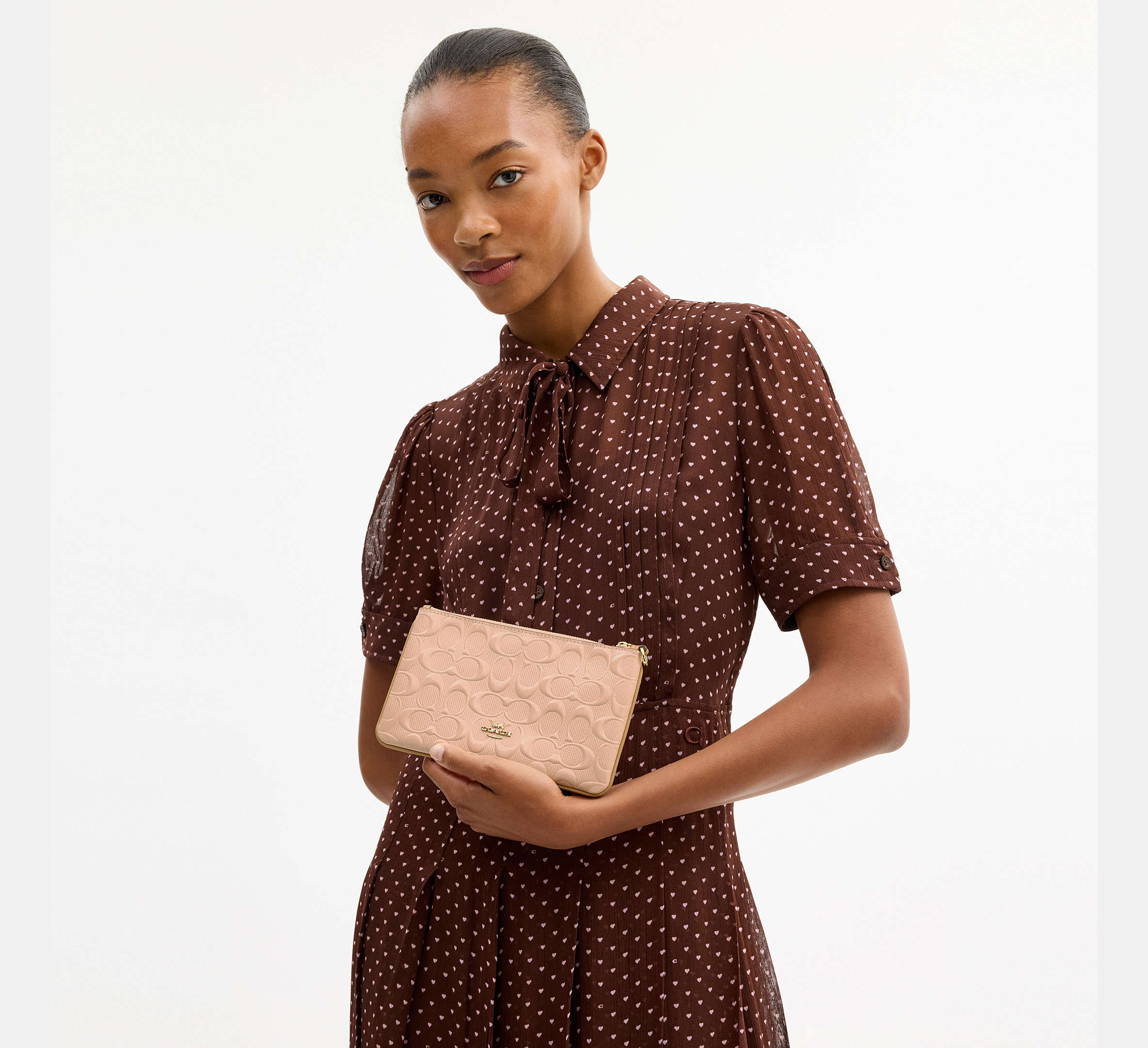 Ashton Wristlet In Signature Leather