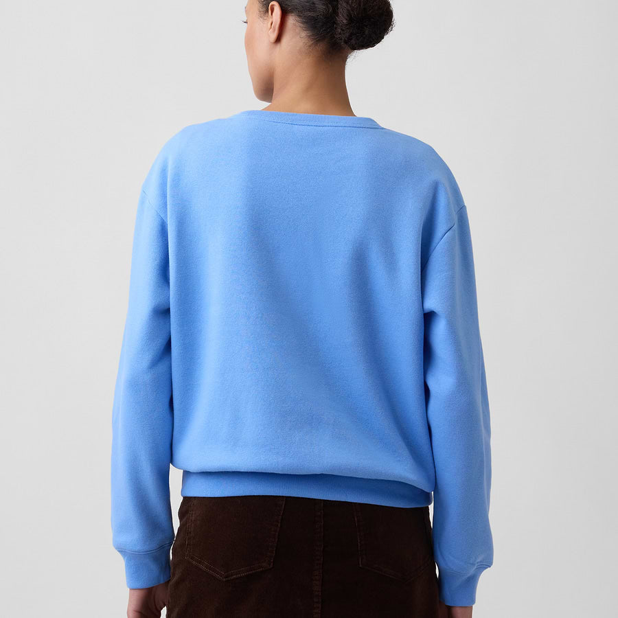 Vista posterior de la sudadera GAP Blue rain en modelo #color_GAP Blue rain
