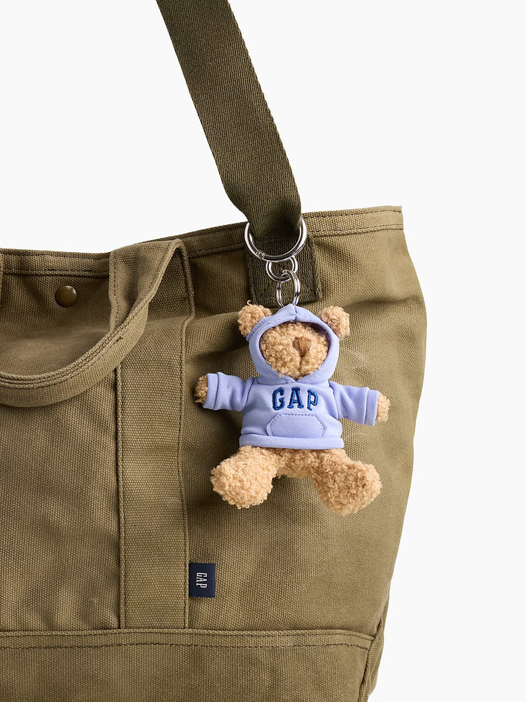 Gap Brannan Bear Hoodie Bag Charm Airstream Blue vista adicional #color_GAP Airstream Blue