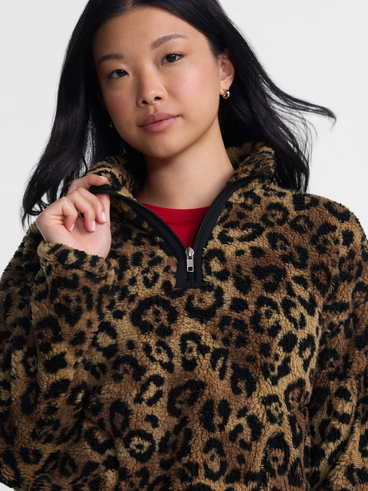 No Boundaries Faux Shearling Plush Pullover para mujer, NOB Animal, otra vista de textura y confección #color_NOB Animal