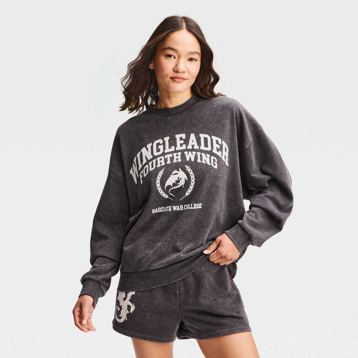 Fourth Wing Wingleader fleece sweatshirt Black Wash detalle frontal