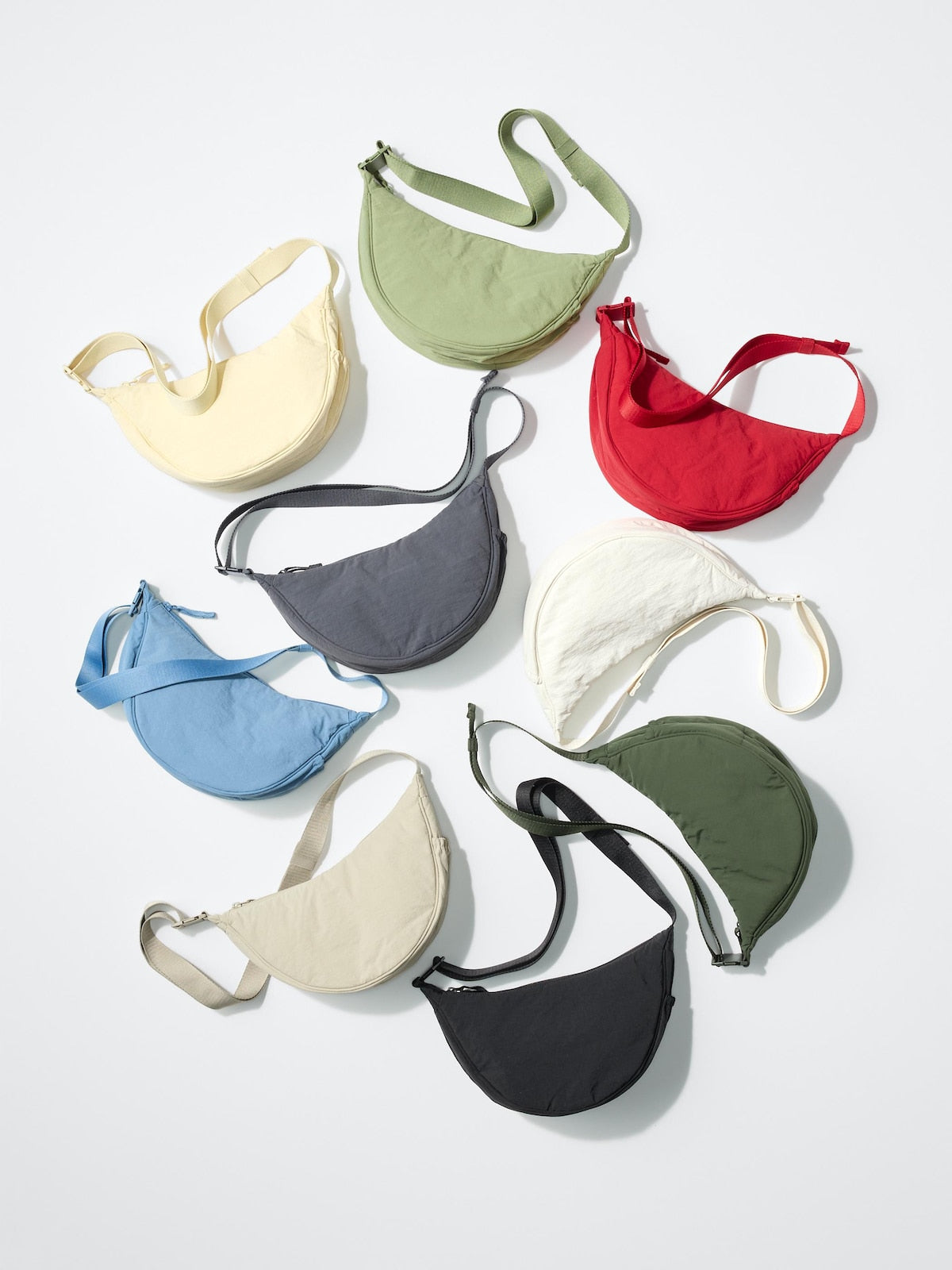 UNIQLO Round Mini Shoulder Bag detalle de construcción