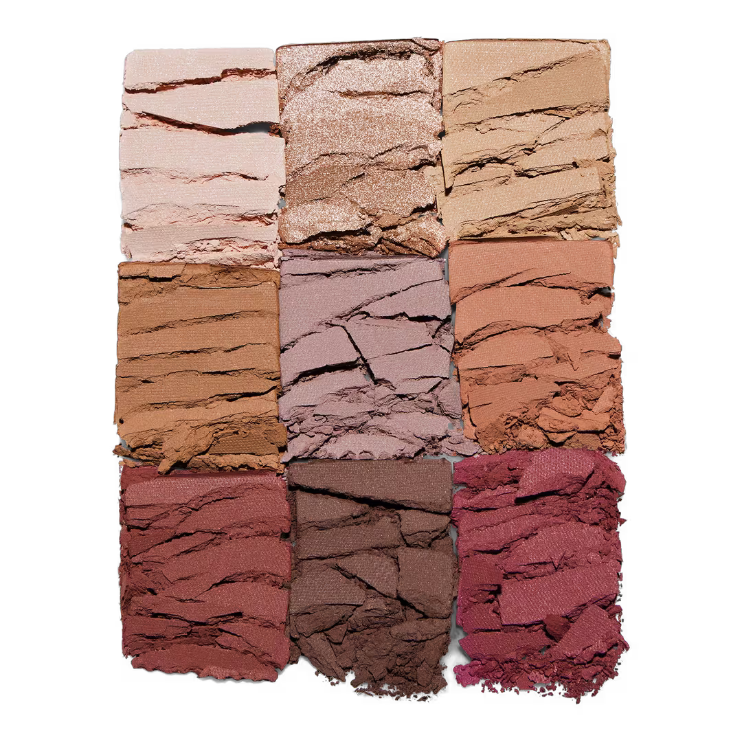 Modern Renaissance Mini Eyeshadow Palette abierta con sombras neutras y berry
