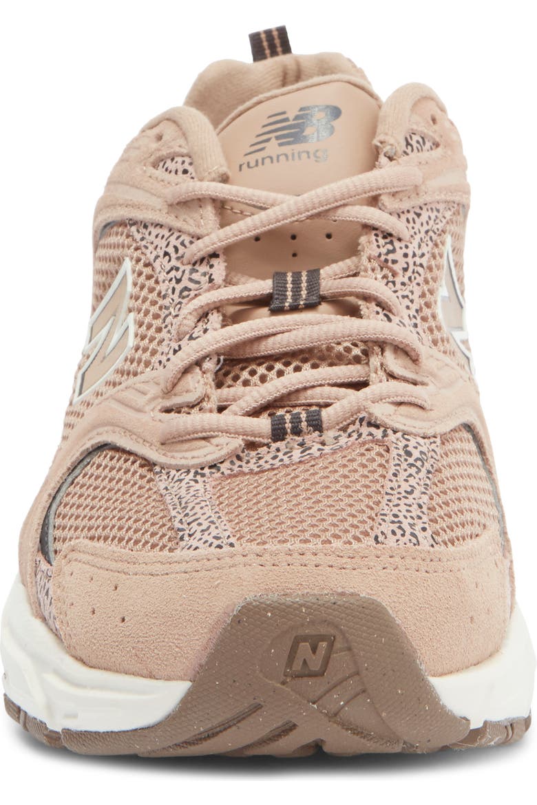 New Balance 530 Flat Taupe Black Cement detalle de suela