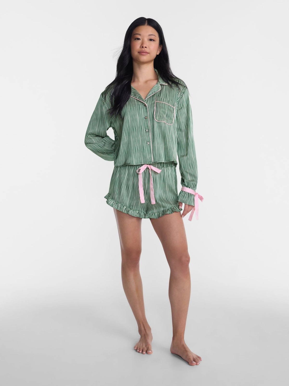 No Boundaries pijama de dos piezas Holiday Satin en diseño Green Wave #color_NOB Green Wave