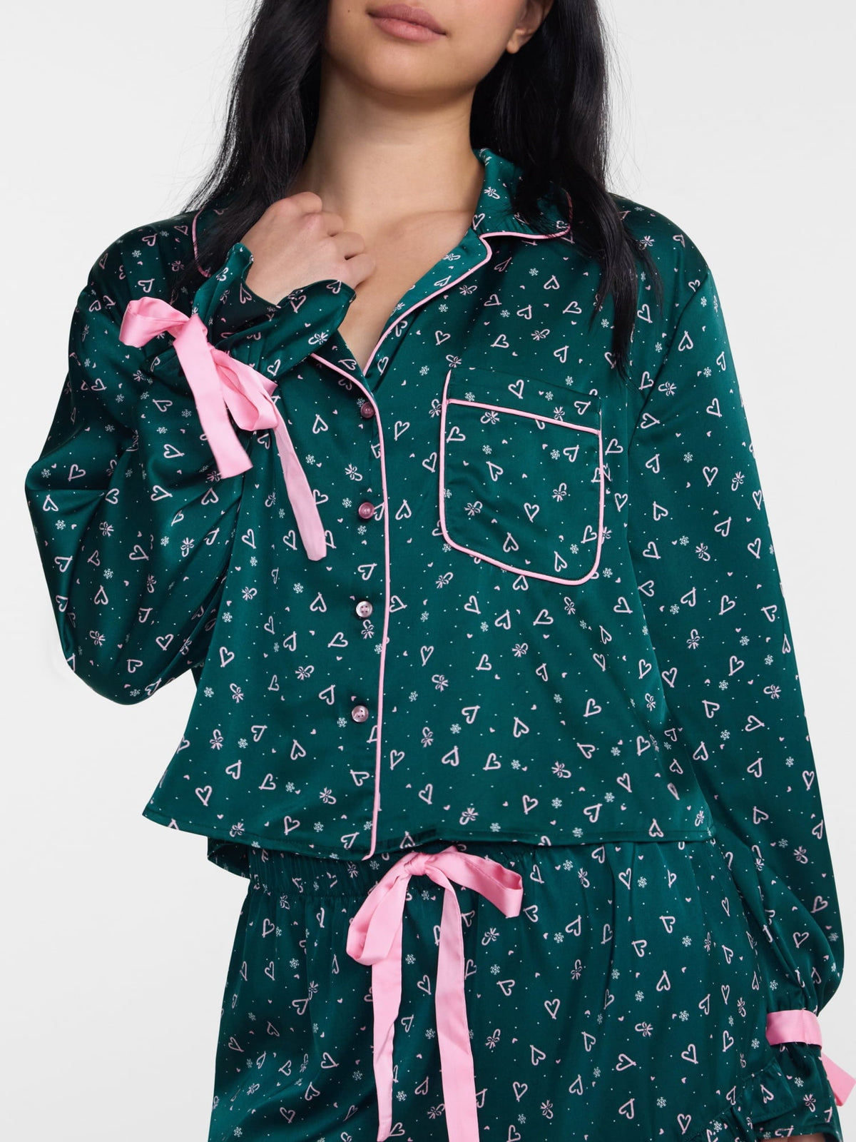 No Boundaries blusa y short de pijama Holiday Satin en Pink Orchid #color_NOB Pink Orchid