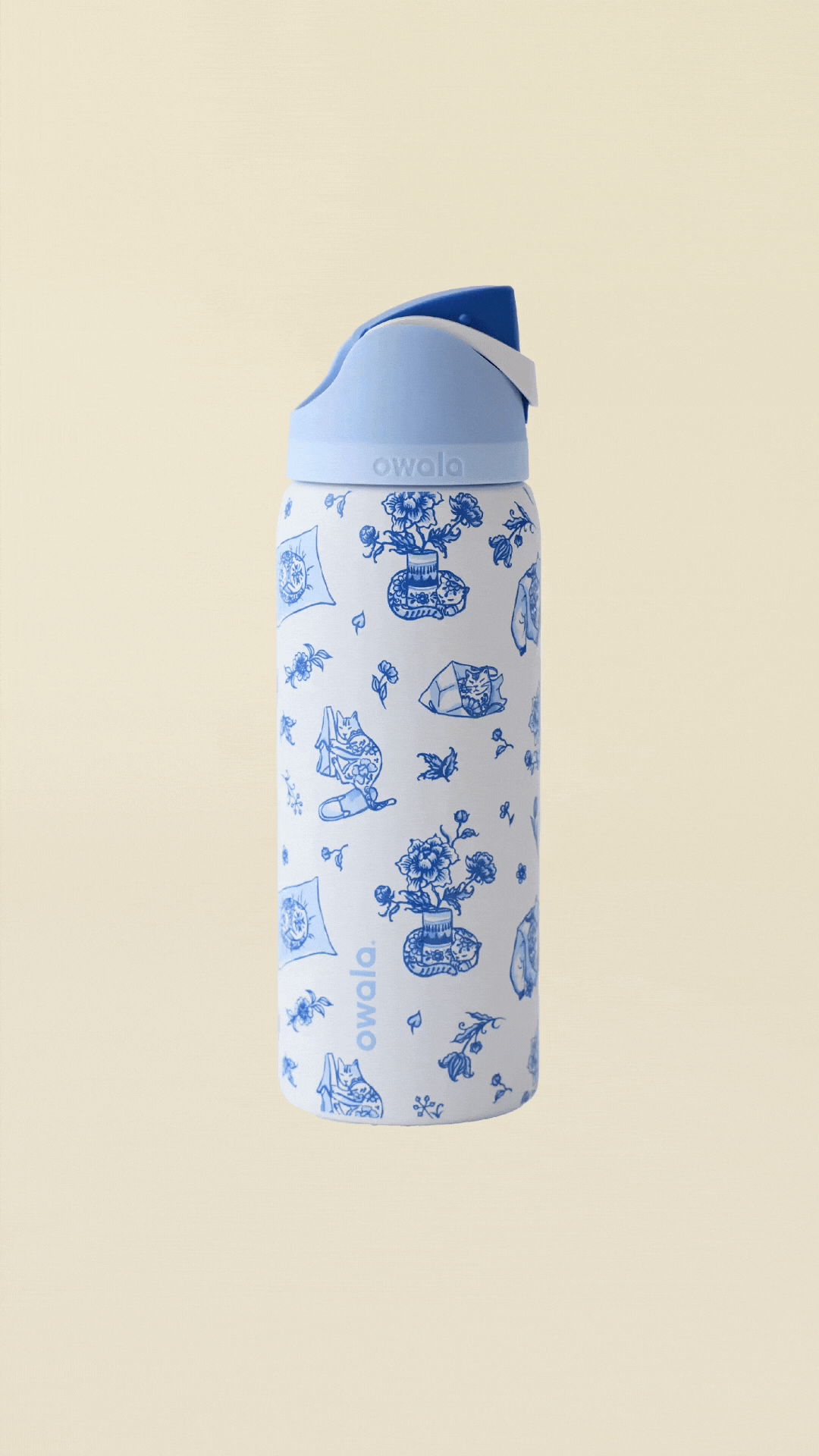 Owala UO Exclusive Delft Cat Print FreeSip 32 oz Water Bottle