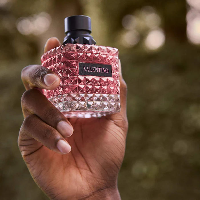 Donna Born In Roma Eau de Parfum Travel Spray with Bourbon Vanilla & Jasmine