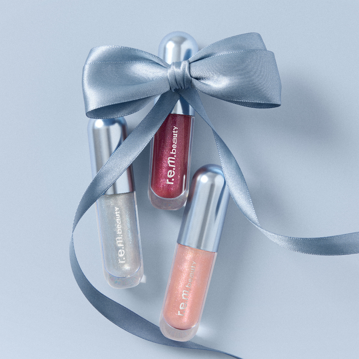 r.e.m. beauty Gloss Barre Mini Glossy Balm Set detalle de brillo