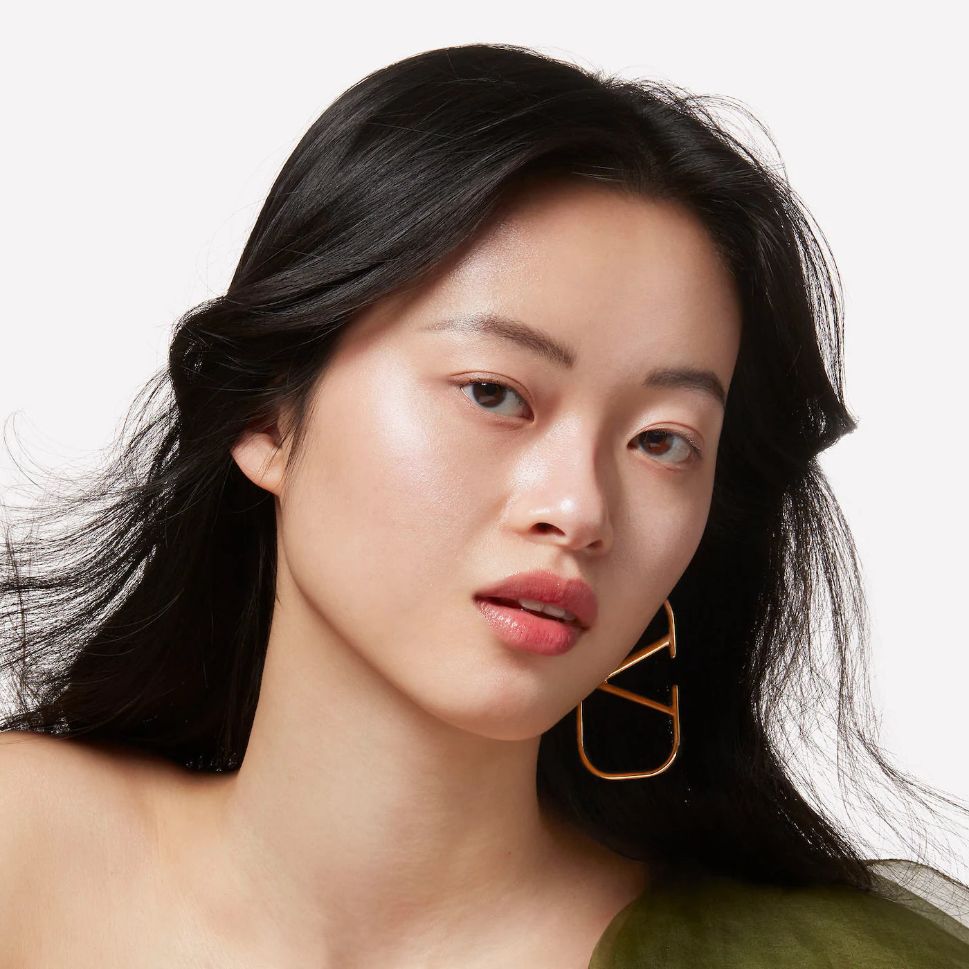 V-Lighter Illuminating Face Primer and Highlighter with Hyaluronic Acid
