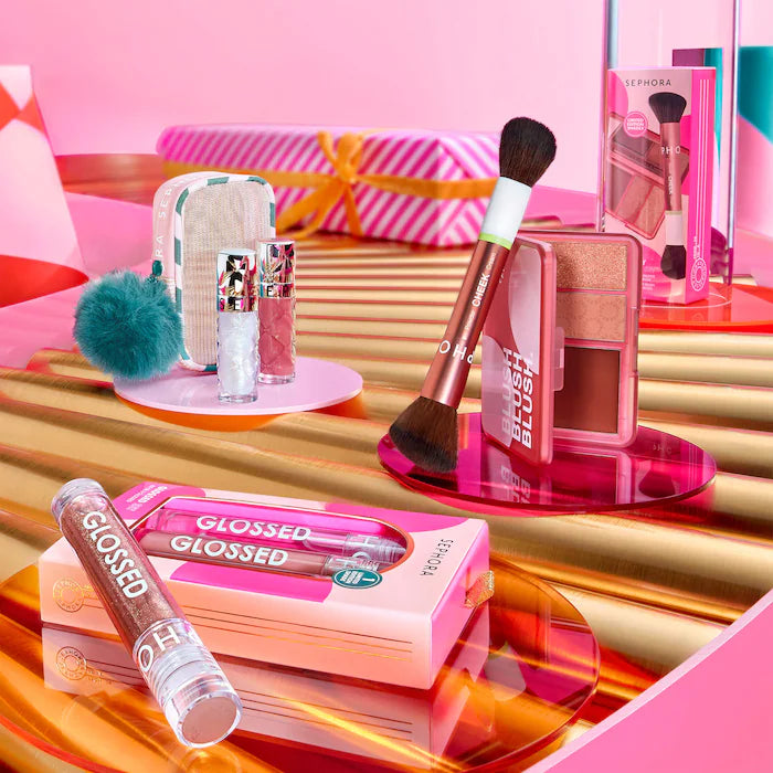 Outrageous Lip Plumper Lip Gloss Makeup Gift Set