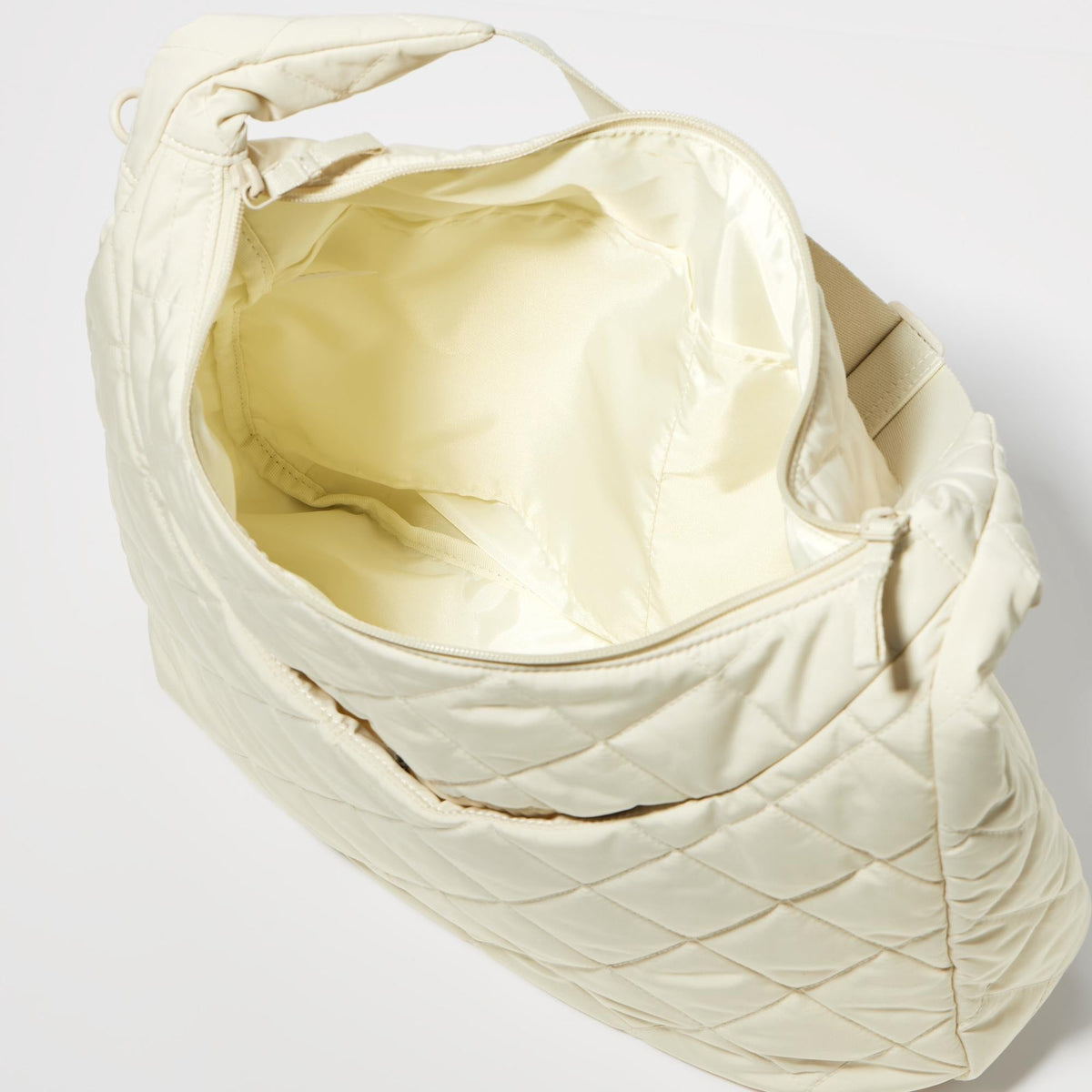 UNIQLO Quilted Puffy Shoulder Bag acolchado suave y silueta tridimensional