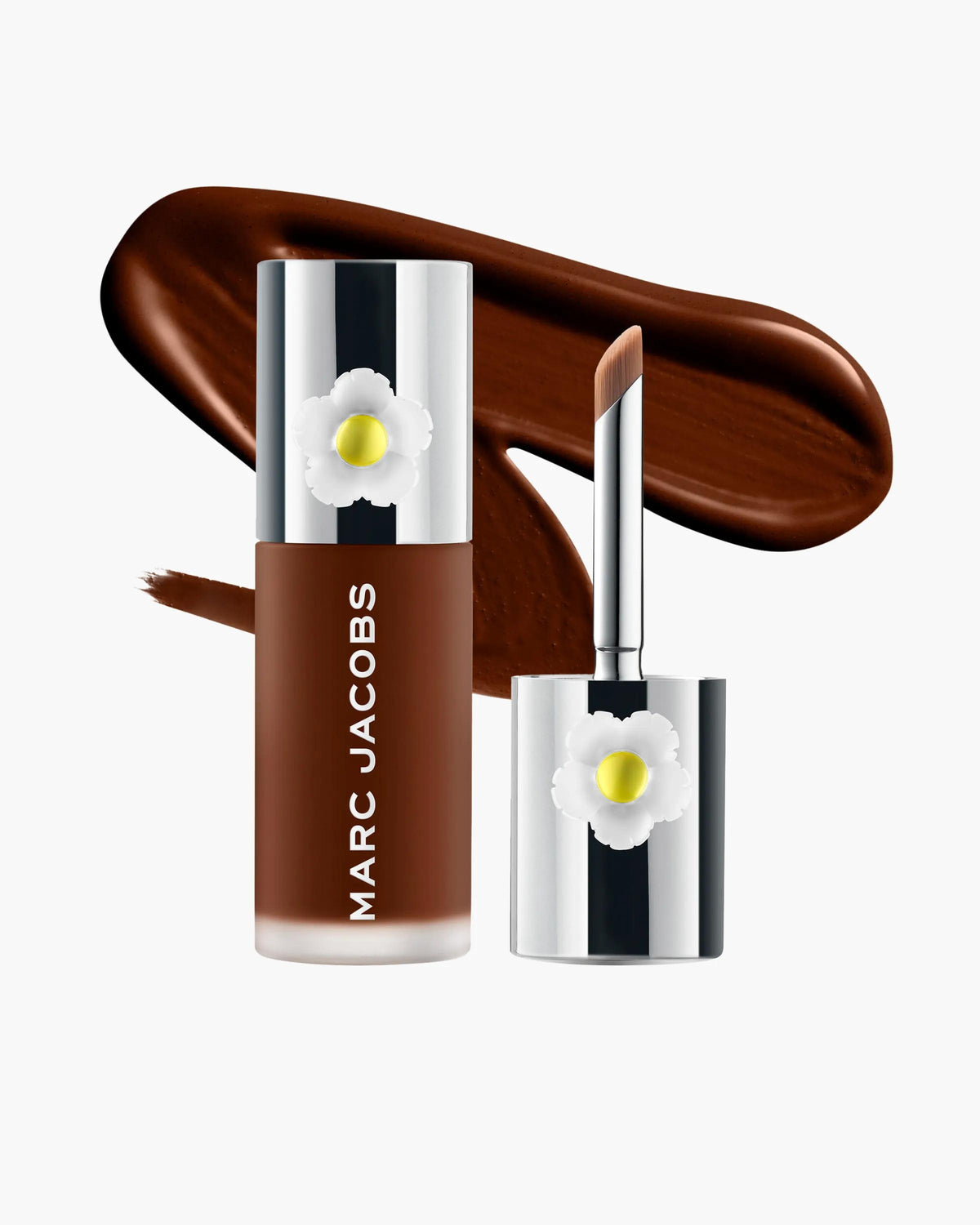 Marc Jacobs Nude Awakening tono 515N, corrector líquido profundo con subtono neutro #color_MJB 515N