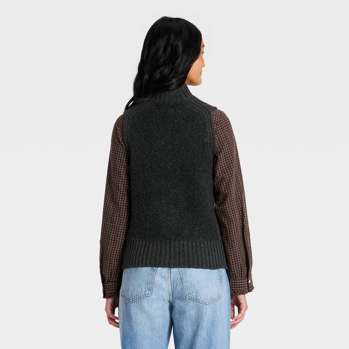 Chaleco tejido de mujer Universal Thread UT Charcoal Gray de punto grueso con cierre bidireccional #color_UT Charcoal Gray
