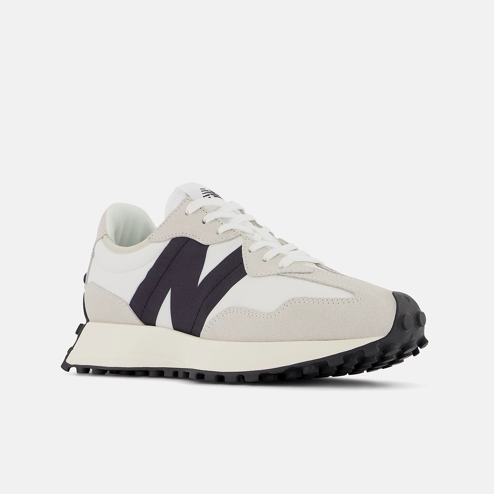 #color_NB 327 SEA SALT with WHITE and Black