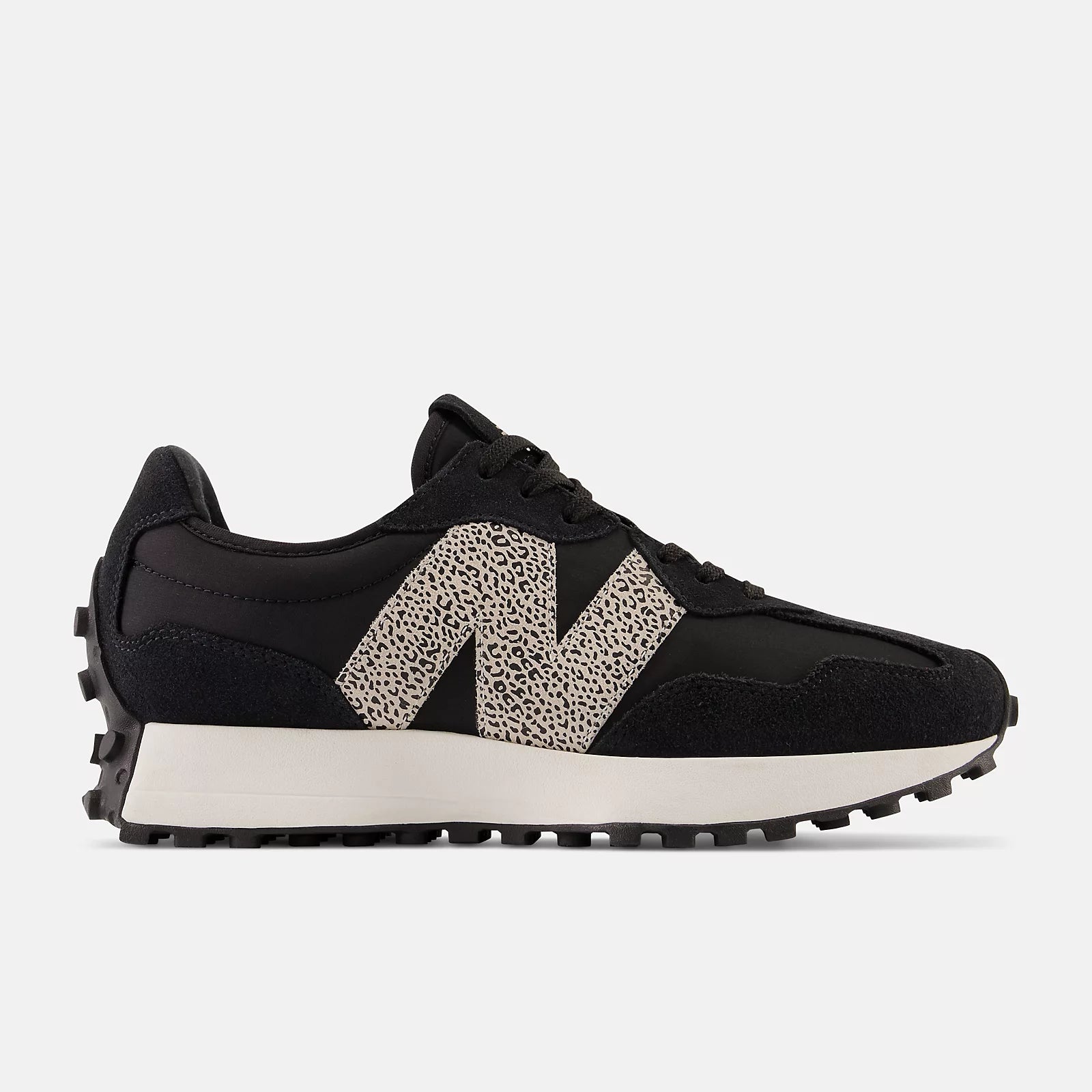#color_NB 327 BLACK with SEA SALT