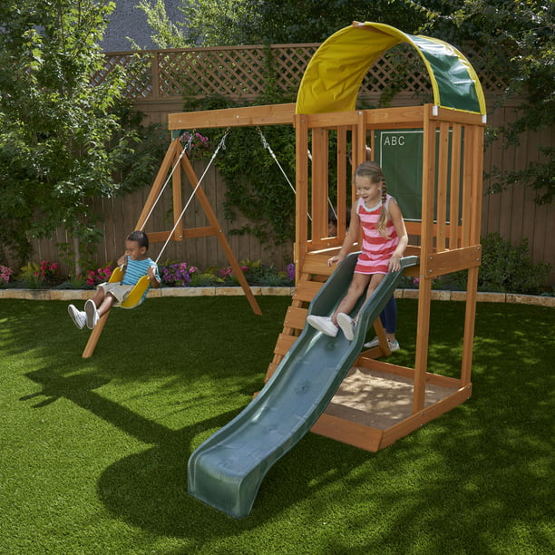 Juego de columpios de madera para exteriores con tobogán, pared de tiza, dosel y pared de roca