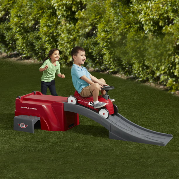 Radio Flyer 500 Ride-on with Ramp and Car