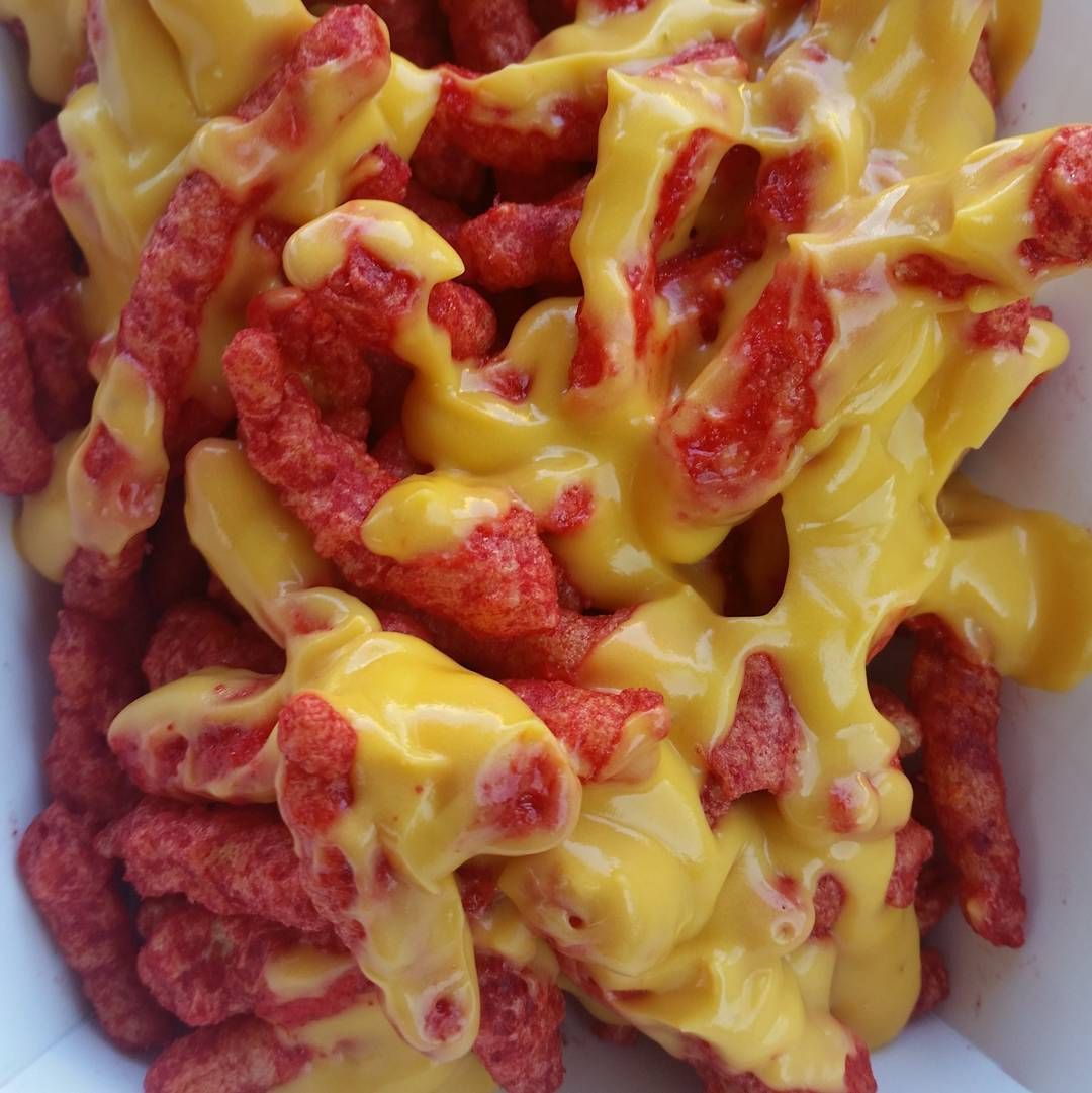 Cheetos Flamming Hot Crunchy Party Size